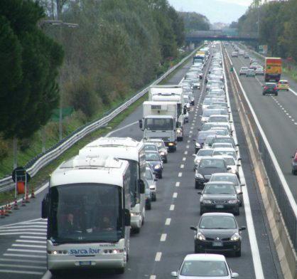 Incidente in A11 nella notte Feriti quattro automobilisti 