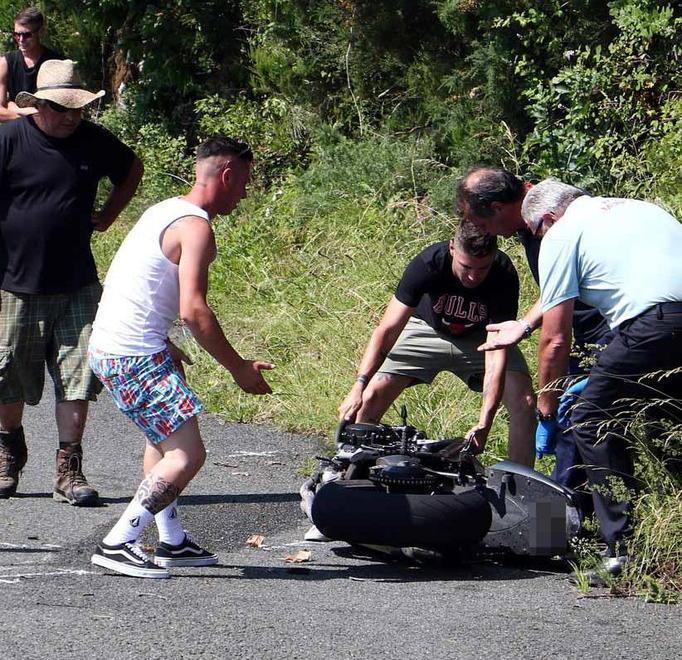 Tradito da una curva sopra Antona: muore in moto cuoco di 23 anni 