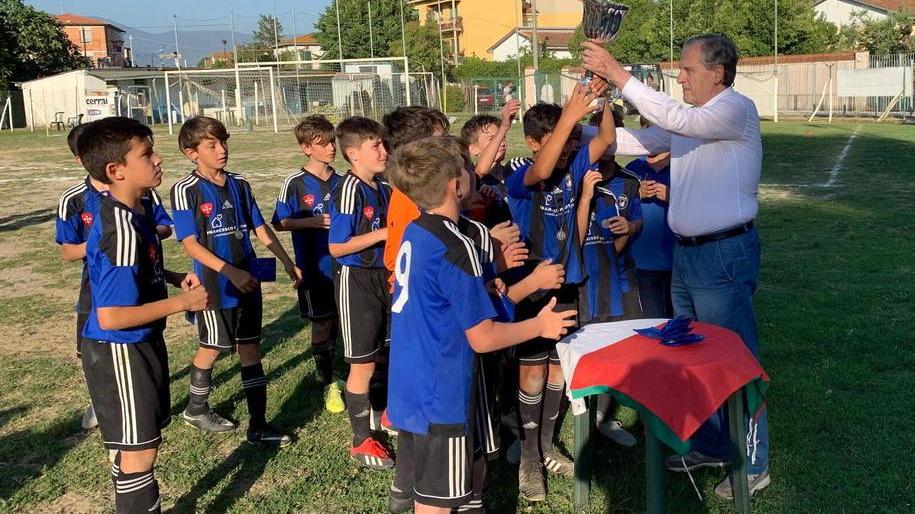 Gol, spettacolo e pubblico in ricordo di Stefano Strata