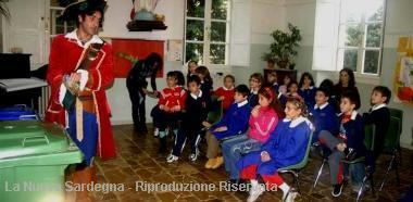 I bambini e la differenziata: nascerà un arazzo con i rifiuti