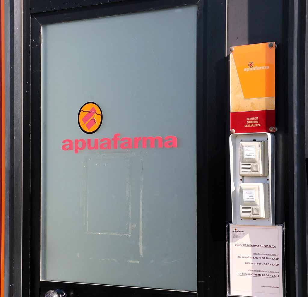 Processo per la "cresta" sui loculi ad Apuafarma: «Mancavano molti scontrini»