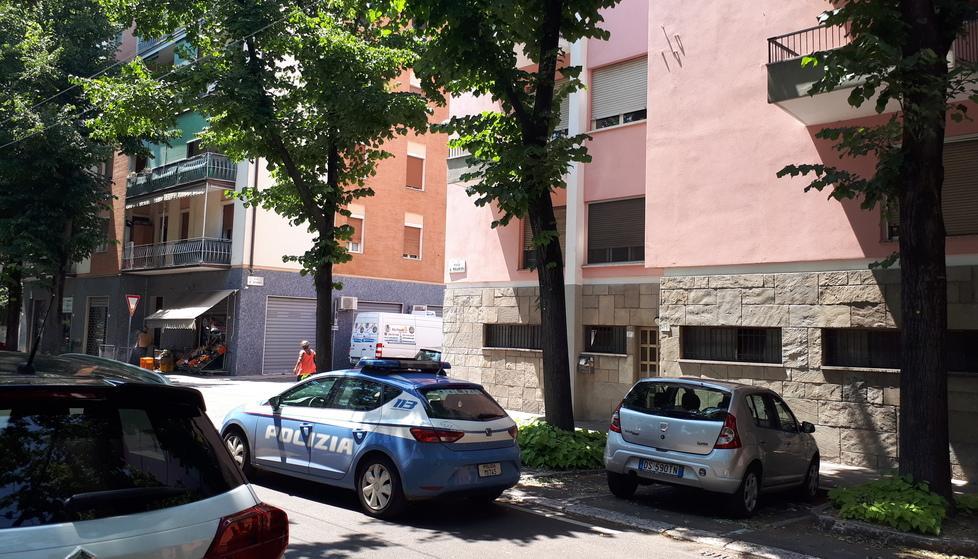 Modena, si fingono funzionari di banca e gli rubano oltre 50mila euro 