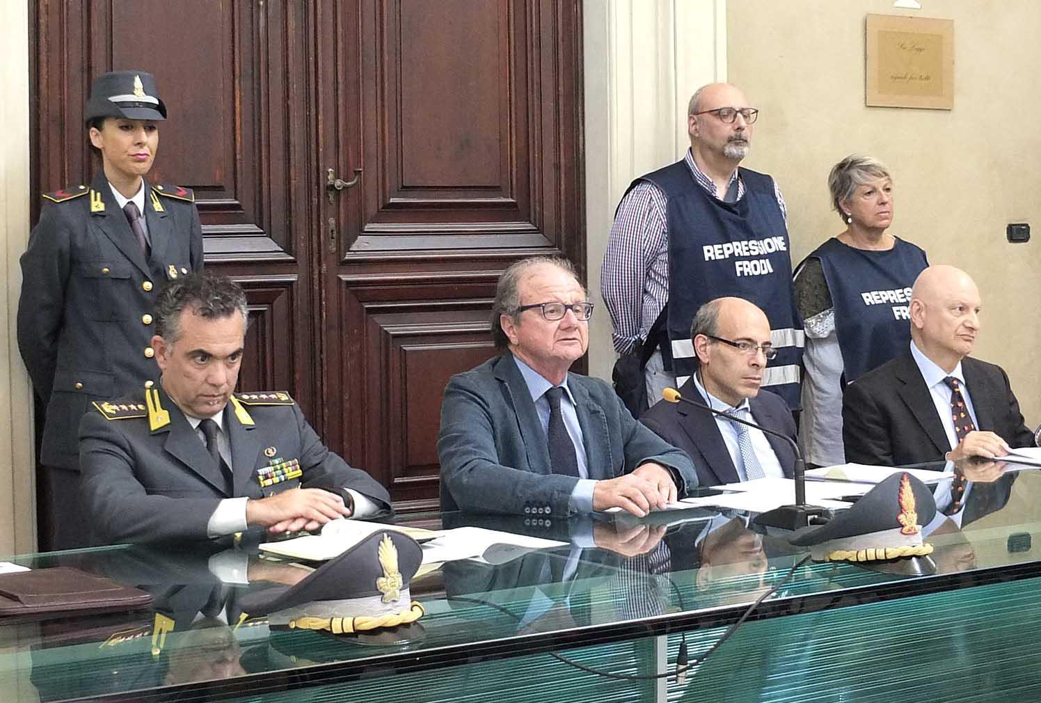 Falso succo di mela bio, arrestato l'amministratore delegato del Ponsacco 