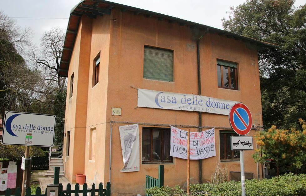 Casa delle donne, una raccolta fondi per una sede tutta nuova