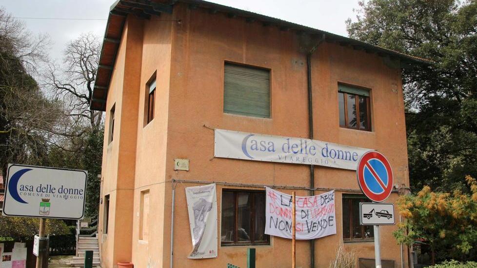 Casa delle donne, una raccolta fondi per una sede tutta nuova