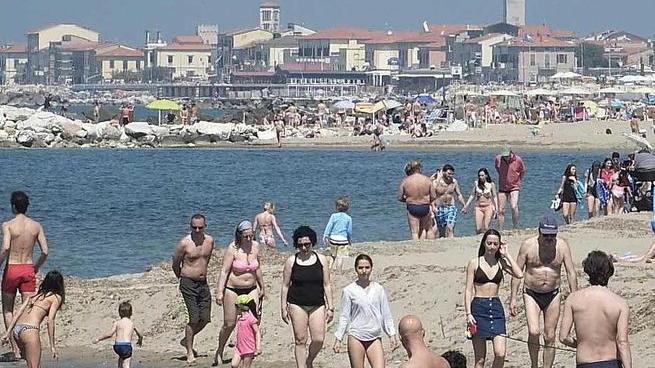Ritrovati i bambini fuggiti dalla spiaggia per tornare dai genitori
