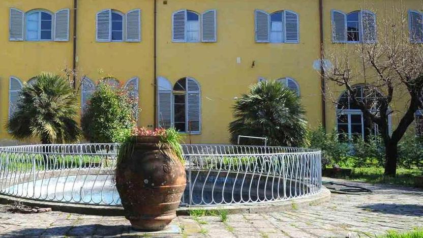 Tour culturale per tre detenuti che studiano arte