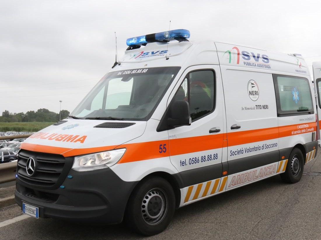 Un'ambulanza della Svs