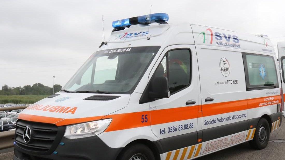Un'ambulanza della Svs