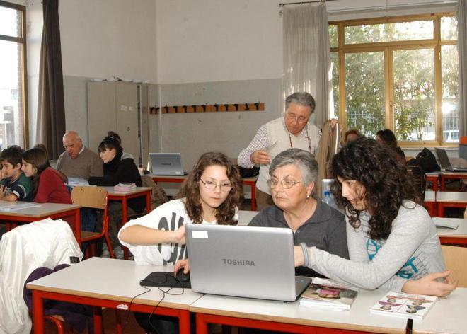 I nonni scoprono mail e social network 
