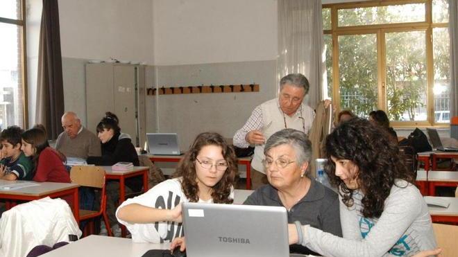 I nonni scoprono mail e social network