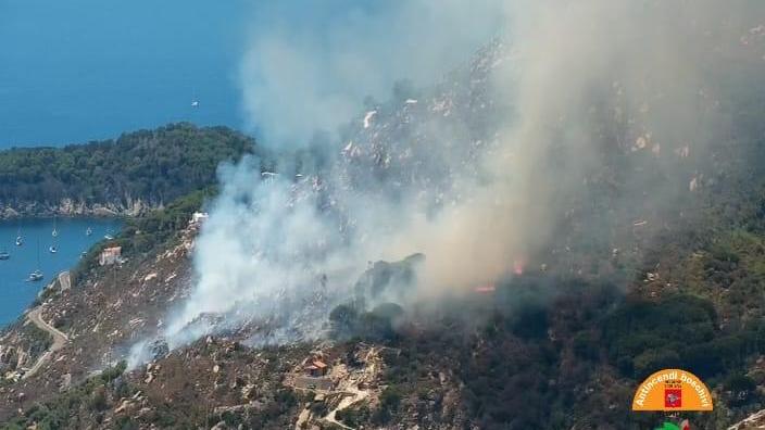 L'incendio all'Elba
