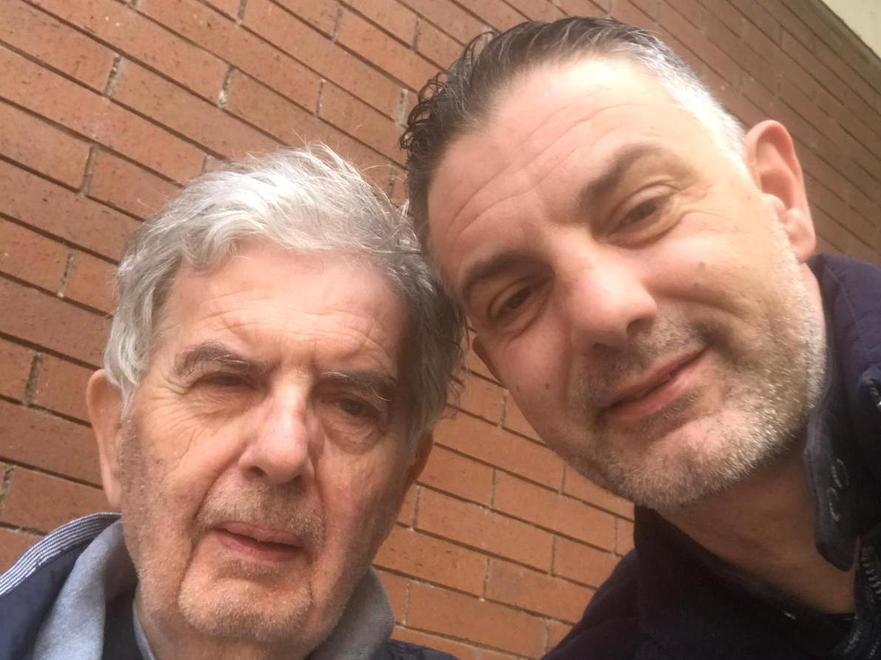 Malato ha bisogno di un trapianto di rene Il coraggio di Marco: «Glielo dono io» 