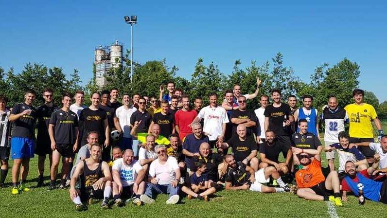 I “Ciccisbey” fanno festa in campo e a tavola per i trent’anni di attività