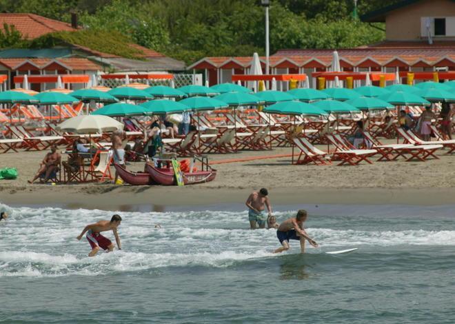 No alla discoteca in spiaggia tutto l’anno 