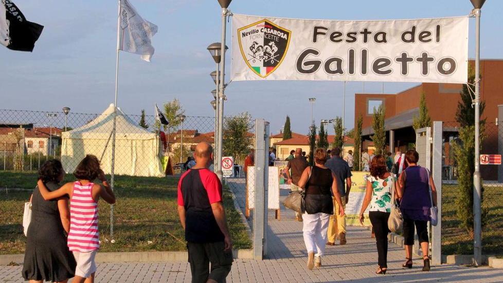L’ingresso al Parco della fornace durante un’edizione passata della Festa del galletto