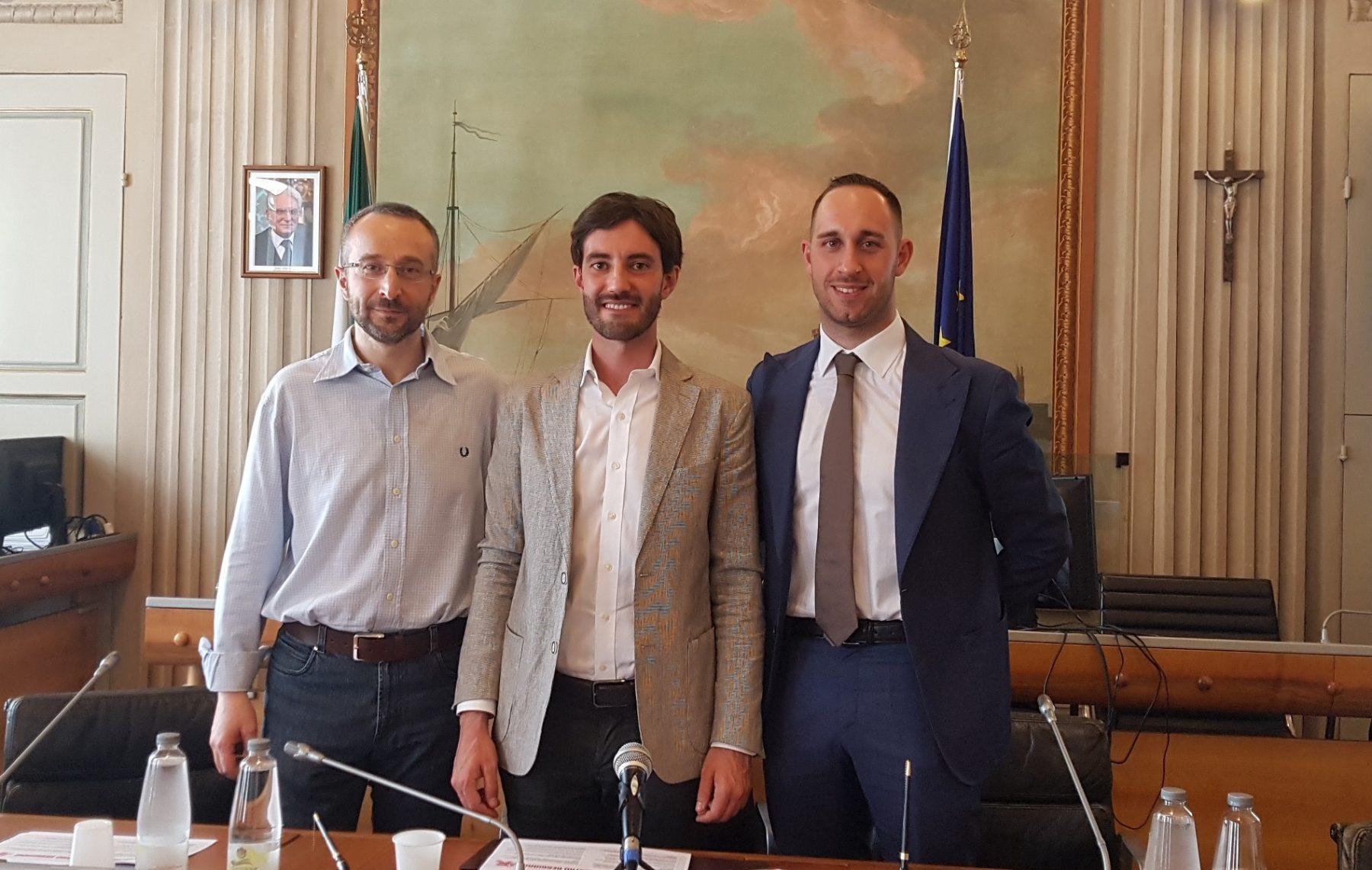 Andrea Menozzi, responsabile del settore giovanile biancorosso, Giorgio Zanni, presidente della Provincia e Filippo Barozzi, dg della Pallacanestro Reggiana