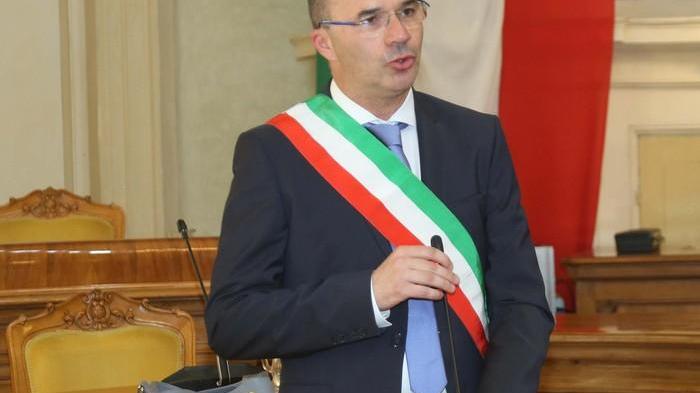 Martedì la giunta. Vecchi è sotto pressione? “No, decide in solitudine”