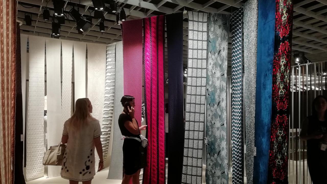 Uno stand di Pitti Filati