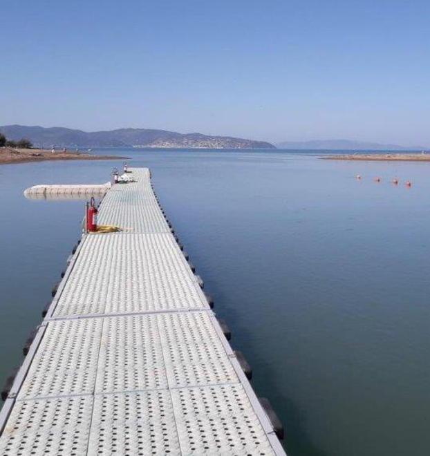 Foce insabbiata, 300 diportisti ancora bloccati 
