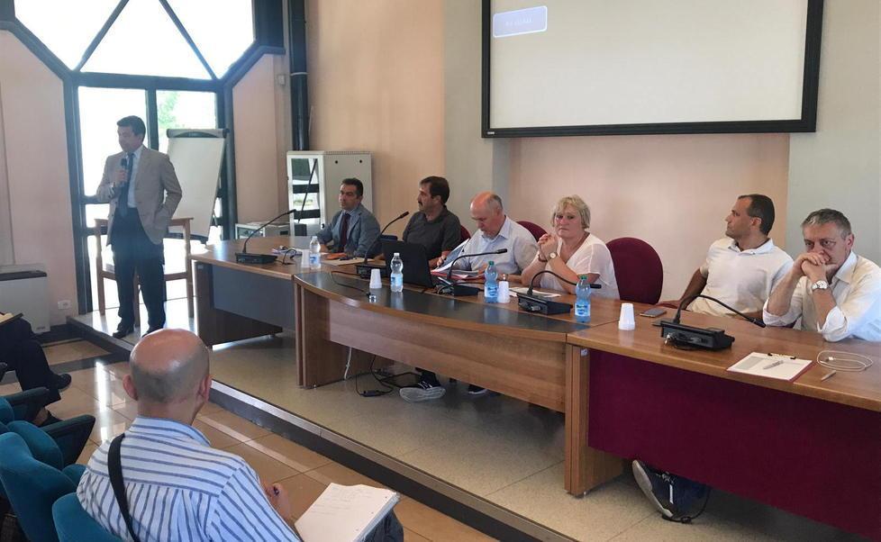 Rafforzare le produzioni collegando piccole imprese e parco industriale 