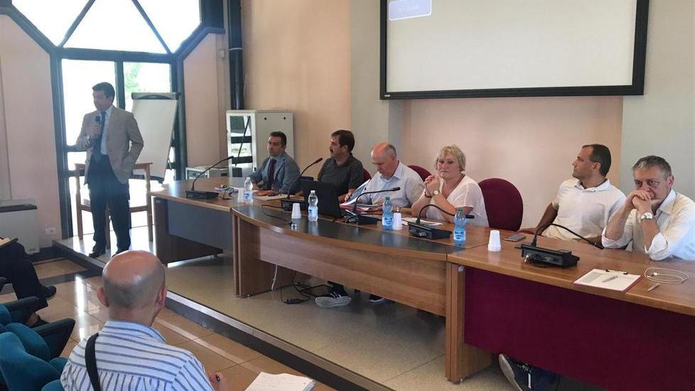 Rafforzare le produzioni collegando piccole imprese e parco industriale