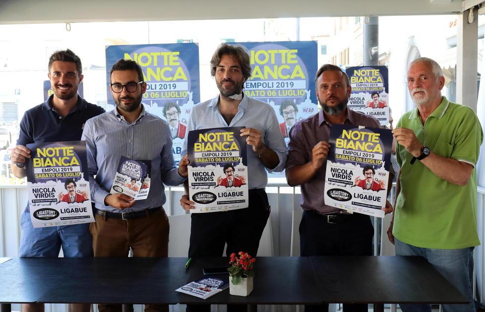 Una notte di spettacoli per dare un calcio alla crisi 