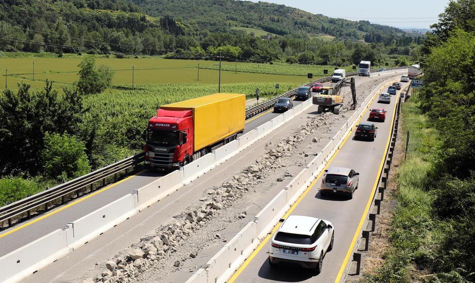 Il consiglio regionale chiede i lavori di notte lungo la Fi-Pi-Li