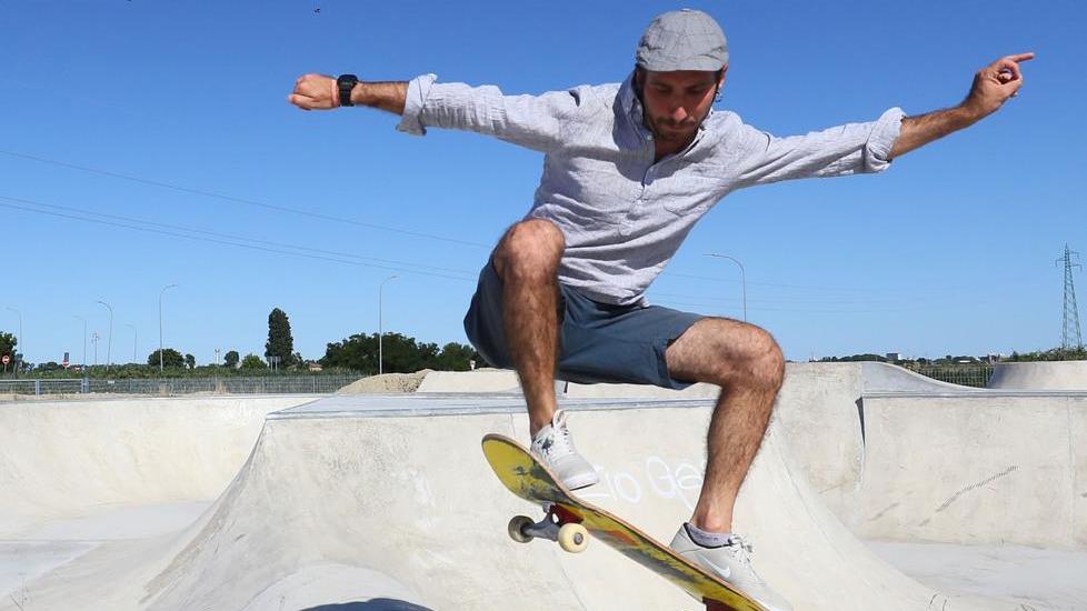 Skate e spettacolari evoluzioni