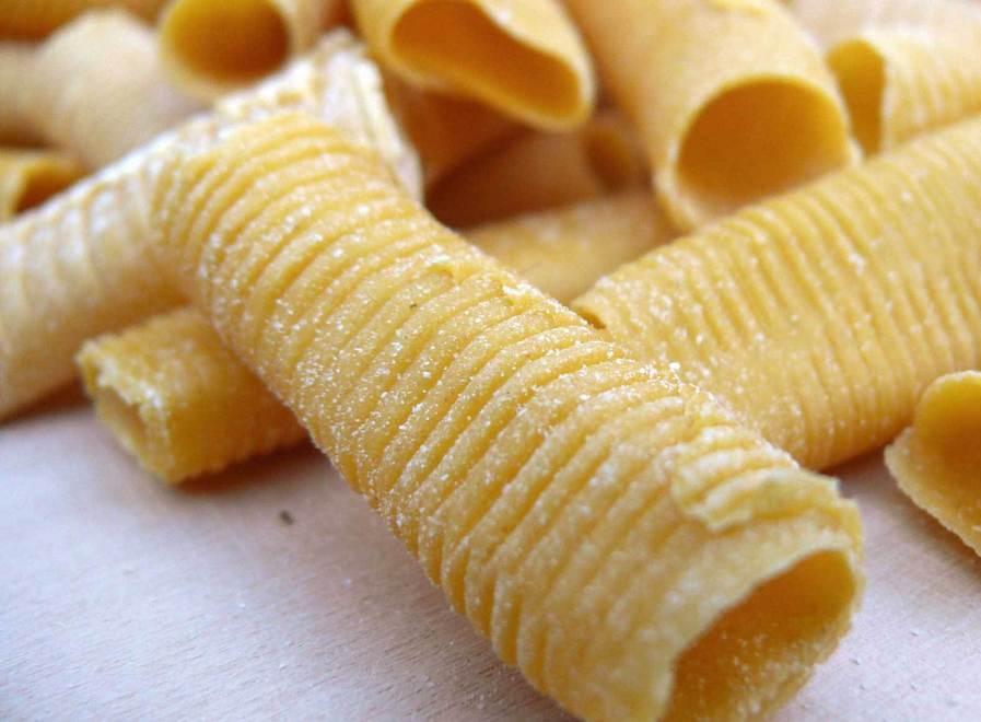 Maccheroni ben pettinati Eleganza e bontà fianco a fianco