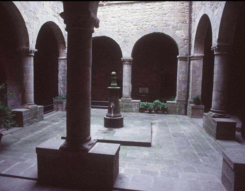 Camaldoli, la forza del silenzio e del verde: l’eremo e il monastero hanno mille anni  
