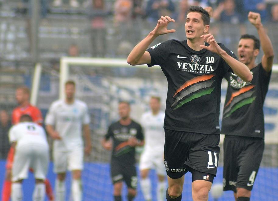 L’Empoli pesca a Palermo: arriva l’attaccante Moreo, vicini Brignoli e il baby Cannavò