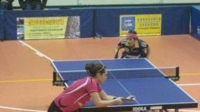 Marina Conciauro e Giulia Cavalli impegnate in un incontro Accanto, un altro confronto di Tennistavolo