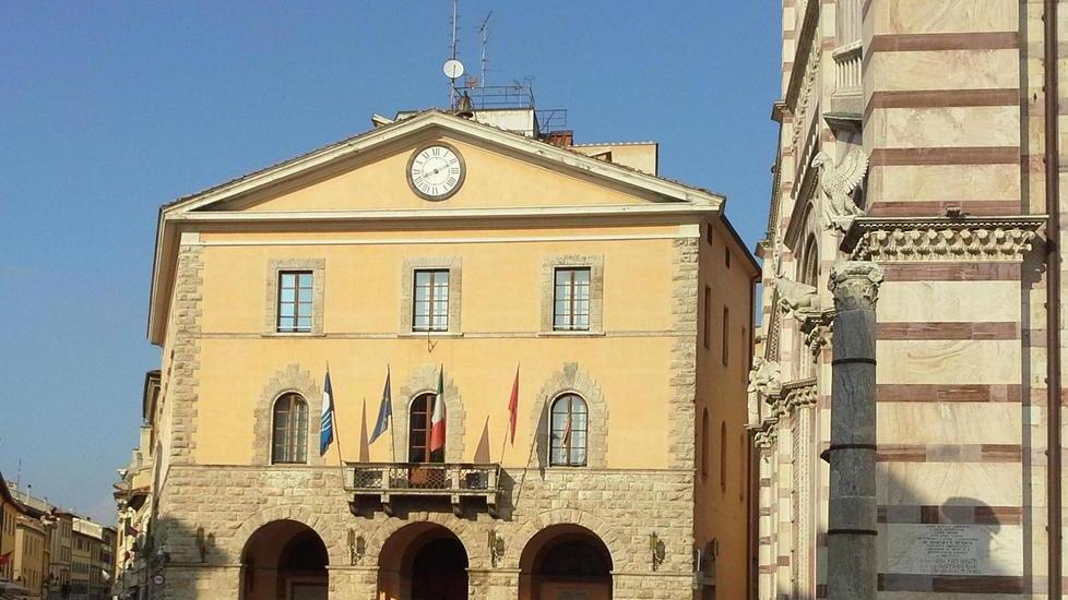 Braccio di ferro Cerboni-sindacati