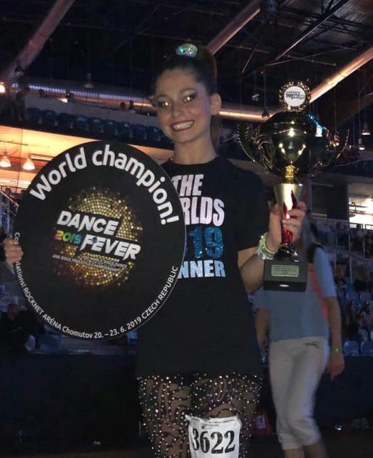 Jasmine sul tetto del mondo A 22 anni è campionessa nella danza Disco Freestyle