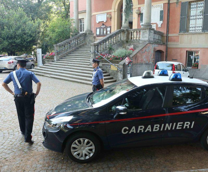 Urla e minacce, ragazzina tolta alla coppia da incubo 