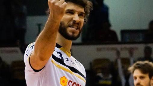 La Conad conferma l’idolo del Bigi Andrea Ippolito