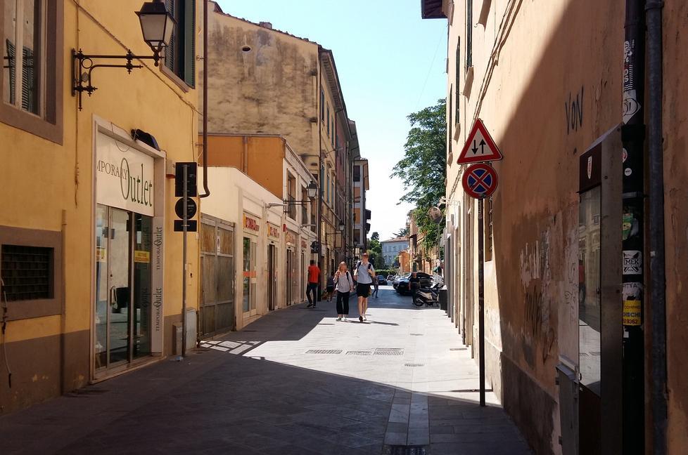Una veduta di via del Cottolengo