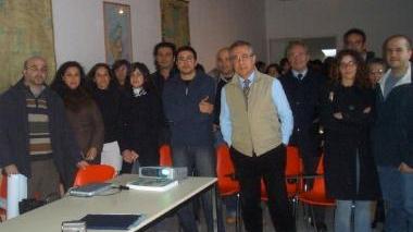 L’equipe del professor Mario Pirastru, al centro nella foto, con l’equipe dei ricercatori dello Shardna