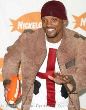 Lattore Will Smith con la maglietta raffigurante i Quattro Mori                   