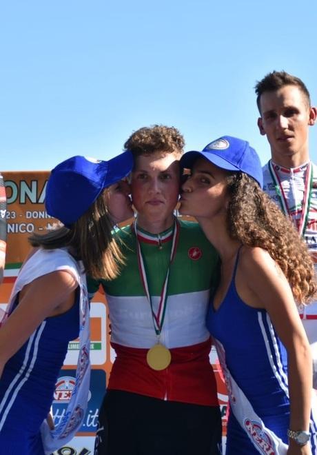Ciclismo spettacolo in Versilia il presidente federale promuove tutti 