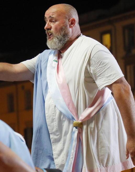 Per il più giovane debutto rinviato 