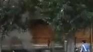 Nuovo rogo al “casermone” «Adesso murate quei garage»