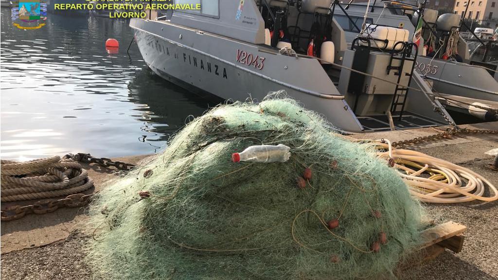 La rete da pesca sequestrata