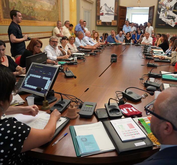 L’opposizione pensa a Pandolfi ma la maggioranza sceglie Pirri