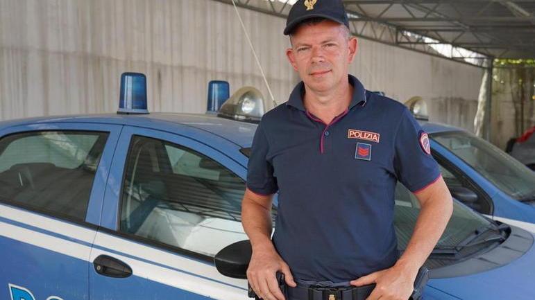 Leonardo Paternesi, il poliziotto in servizio al commissariato di Pontedera autore del salvataggio (foto Franco Silvi)