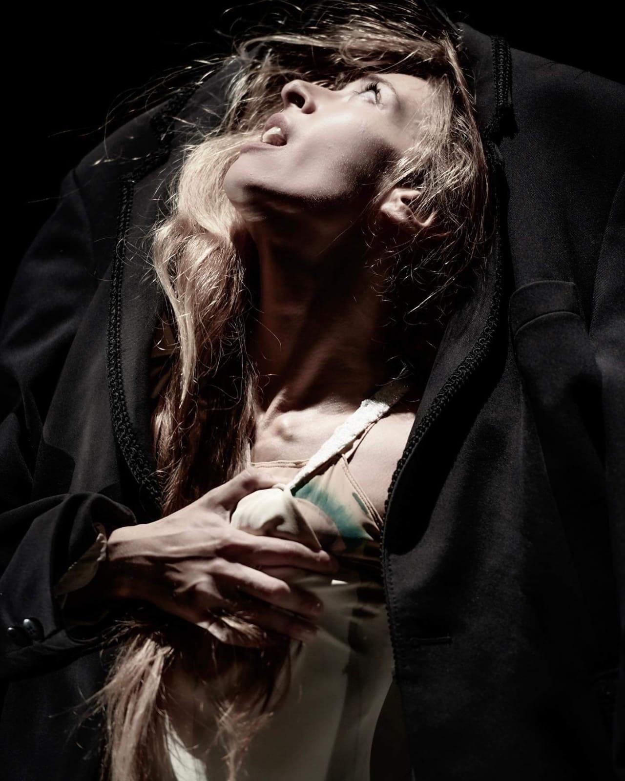 A Pietrasanta l’arte della fotografia immortala la magia della danza 