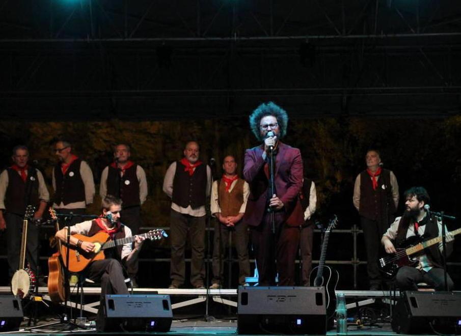 Simone Cristicchi e il Coro dei minatori