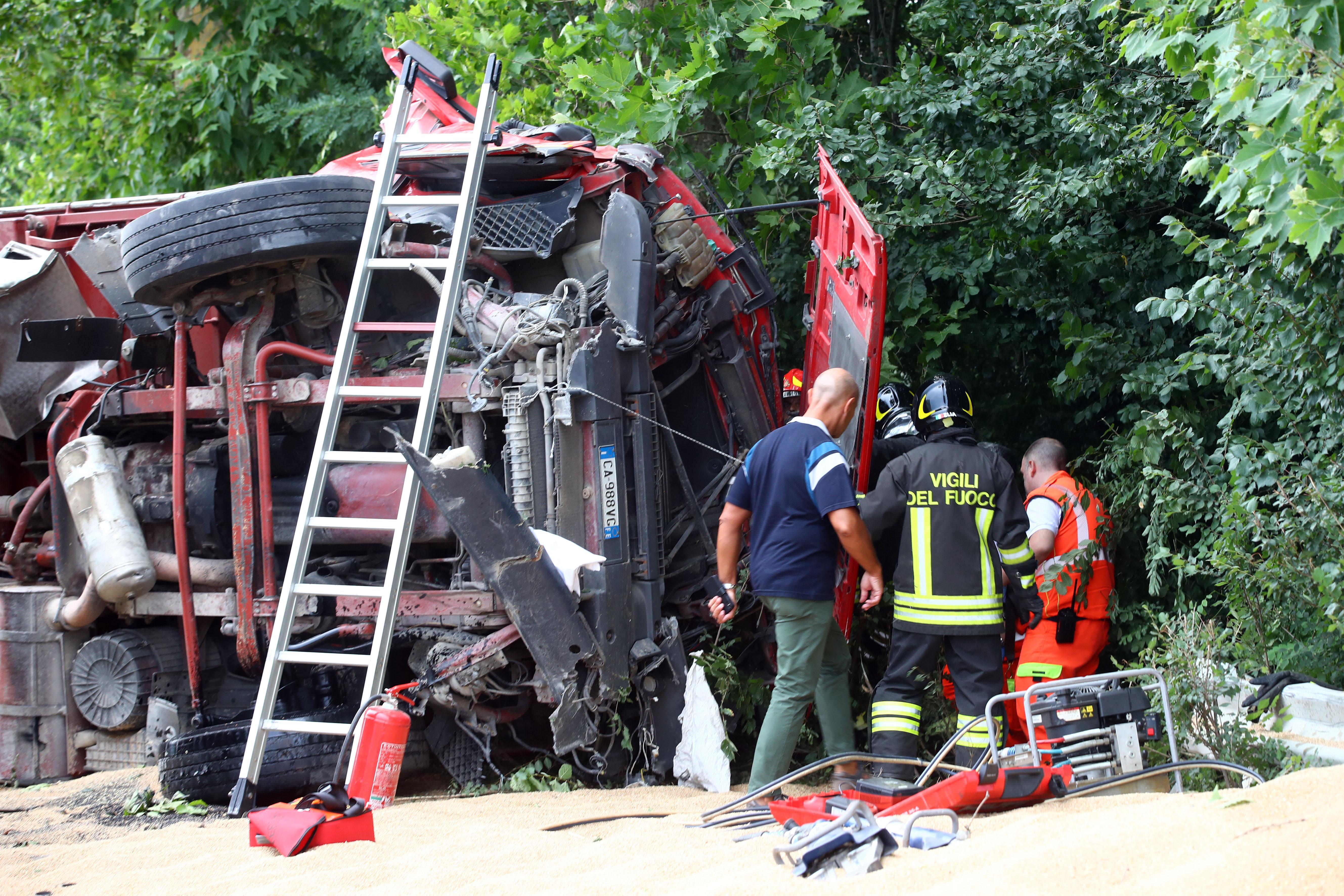 Scontro tra camion e trattore a Cologna, un ferito grave