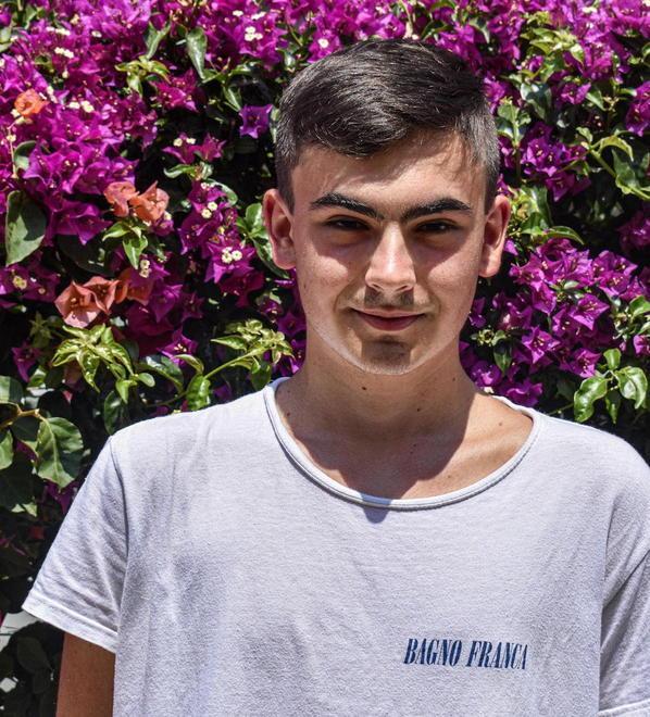 Lorenzo, tennis tavolo e mare